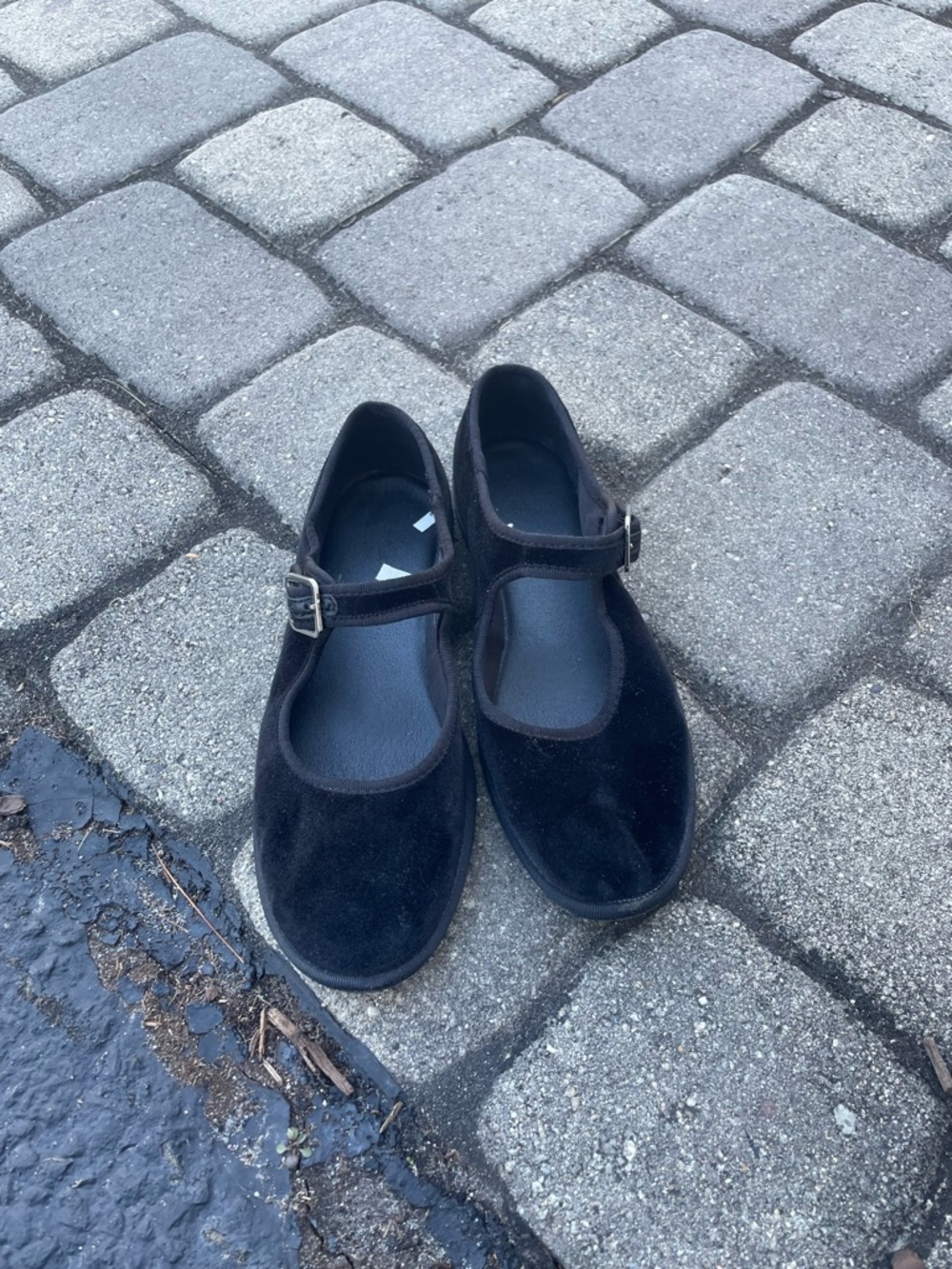 Classic Black Mary Jane Shoes. - Picture 2 of 3